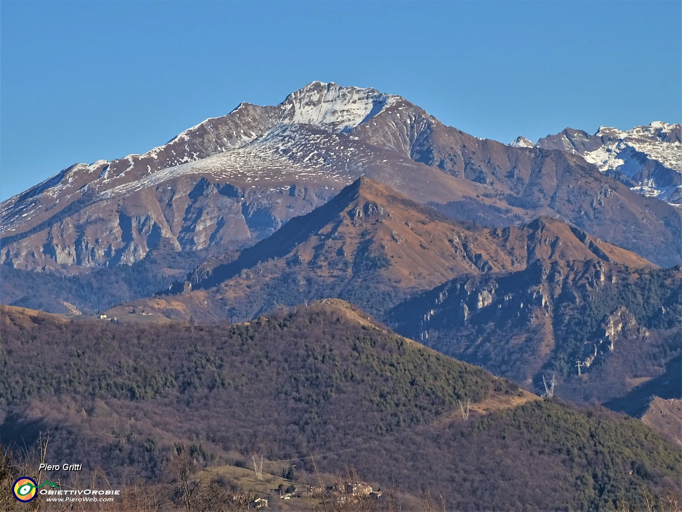 36 Zoom  su Cima Menna (2300 m).JPG